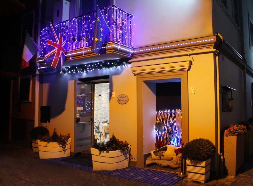 Hotel Darsena Поццуоли Экстерьер фото